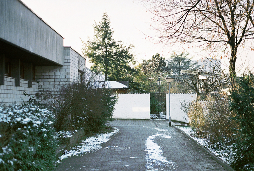 f1000024.jpg