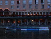 Hotel restaurant along the Zürich river