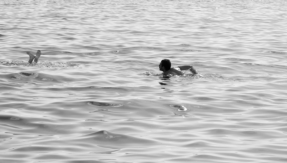 drowning men hunters